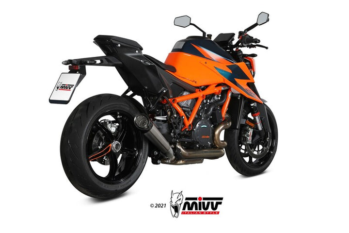 MIVV MX-5 Silencer monterad på KTM 1290 Super Duke, visar sportig design och förbättrad prestanda för fordonstillbehörskategorin.