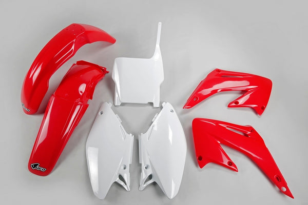 Zestaw plastikowy UFO Kolor czerwony/biały honda CR125R/250R HOKIT102@999