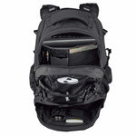 Holding Backpack Adventure Evo Black