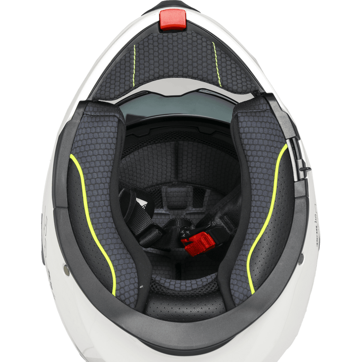 Interiör av Rocc 810 MC-hjälm med vadderad insida, ventilationssystem och säkerhetsrem. Ergonomisk och bekväm design.